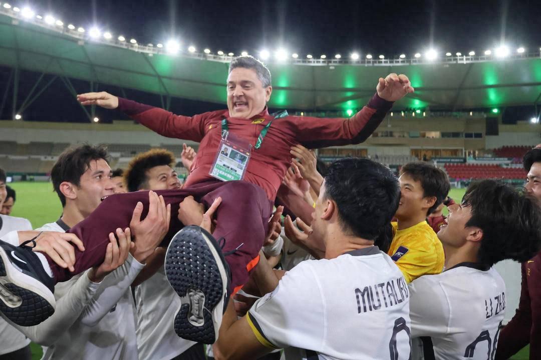 B体育app下载-一战封神！安东尼奥有啥秘密武器？