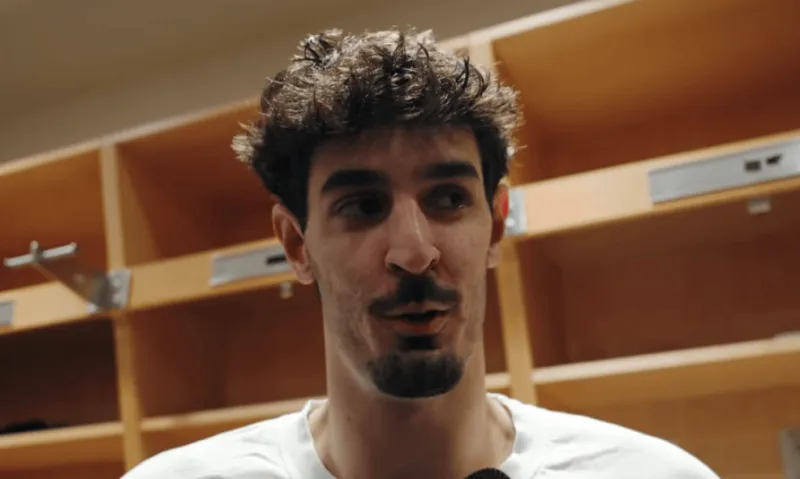 B体育官方网站-萨拉夫采访全文:我对休赛期充满期待,是时候投入训练了